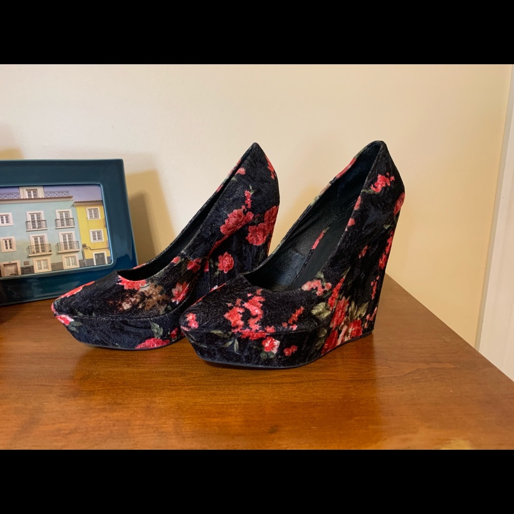 ALDO Wedge Platform